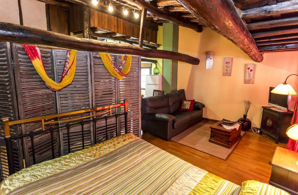 El Castanar Apartment San Esteban de la Sierra Luaran gambar